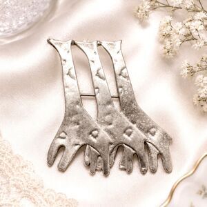 Silver Tone Three Giraffe Figural Brooch
